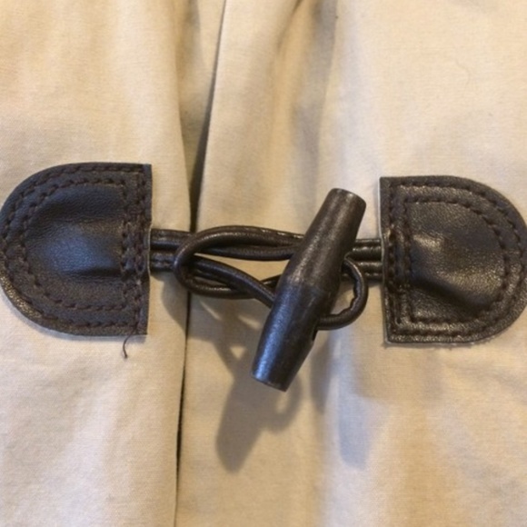 Khaki Toggle Light Jacket - Picture 3 of 4